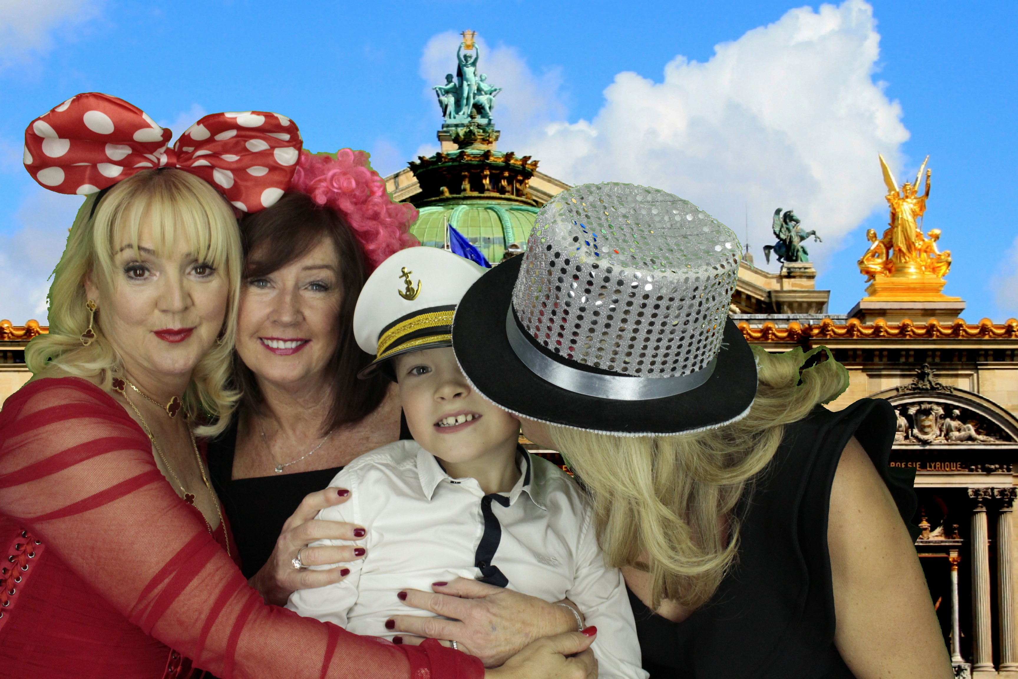 SHARON'S BIRTHDAY | View more photos from the event at gallery.myphotoboothexperience.co.uk/u/MyPhotoBoothExperienceLtd/SHARONS-BIRTHDAY